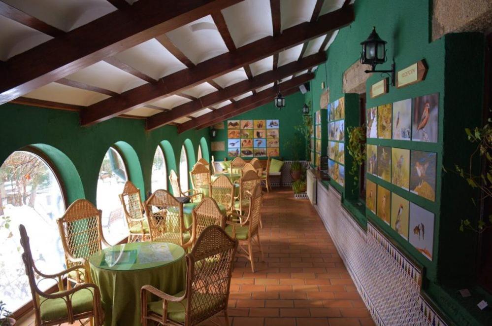 Hospedium Hostal Almanzor ナバレドンダ・デ・グレドス エクステリア 写真